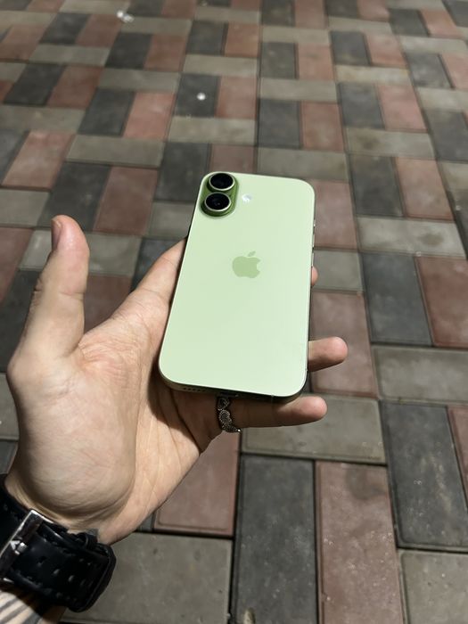 Продам айфон 17 256гб