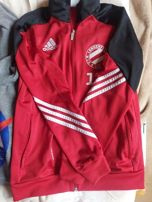 Горнище на Adidas и суитшърт за момче
