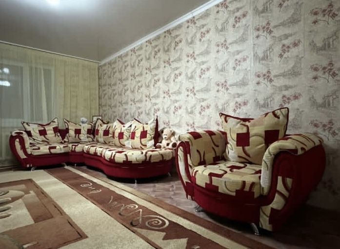 Продам диван с креслом