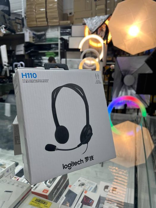 В наличии наушники для call centare