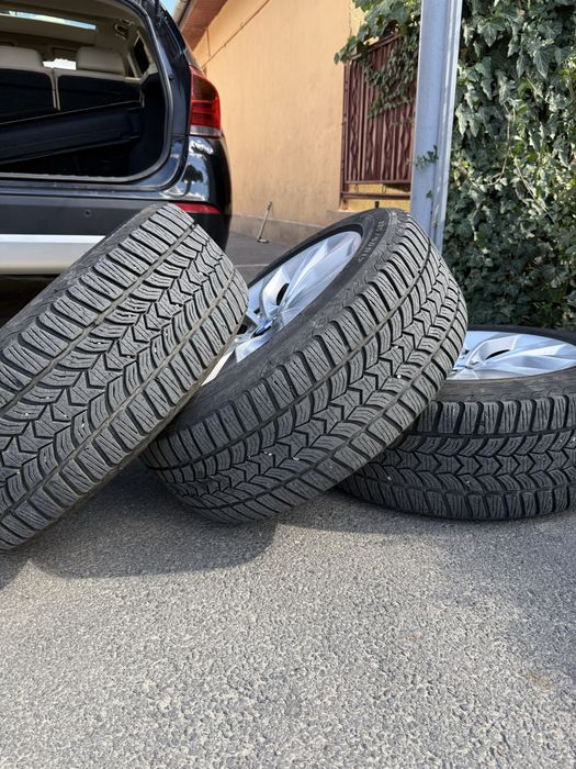 Set 4 Roți Iarnă 17" Originale BMW + Anvelope Debica 225/50 R17