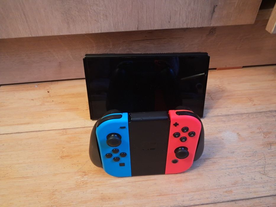 Nintendo Switch + 3 игры