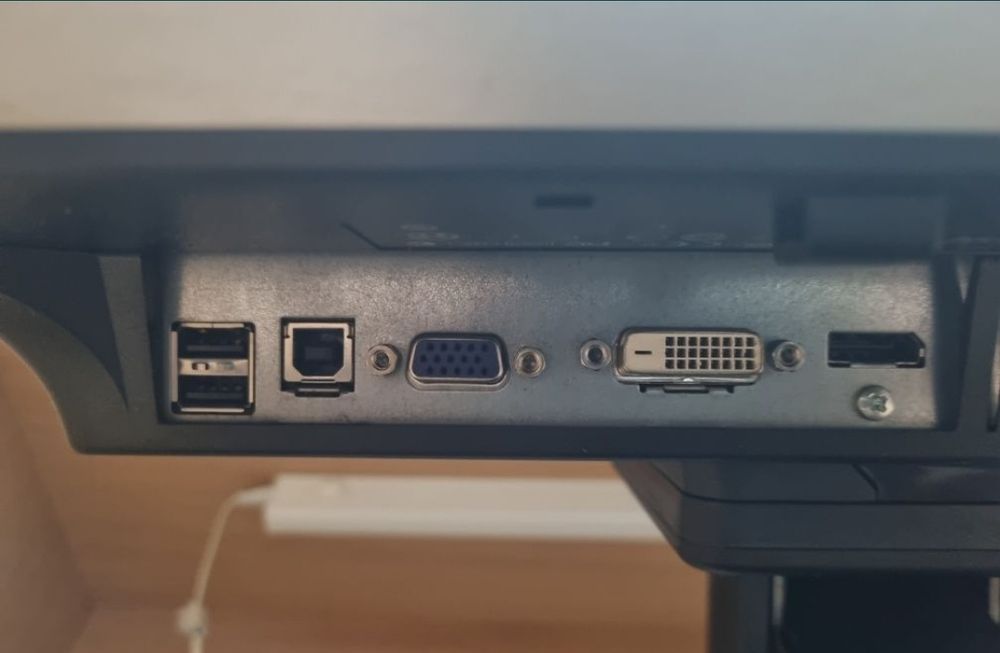 Монитор 22" HP ZR22w (Full HD, IPS)
