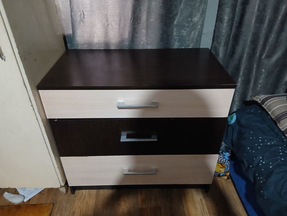 продам комод в хорошем состояние