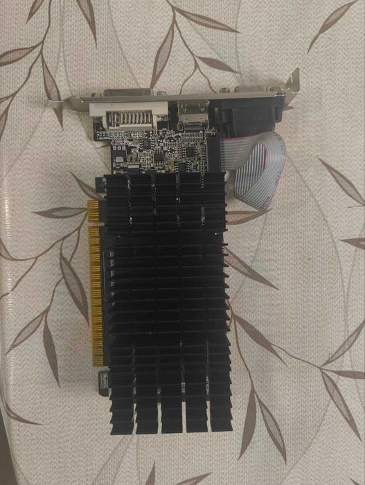 Видеокарта Nvidia GT-210 1GB