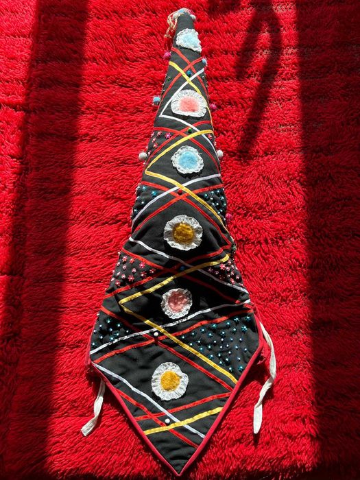 3 броя Кукерски маски Гугли.