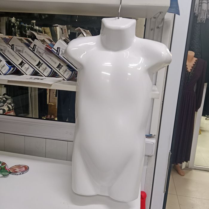 Продается манекены, вешалки, цепи