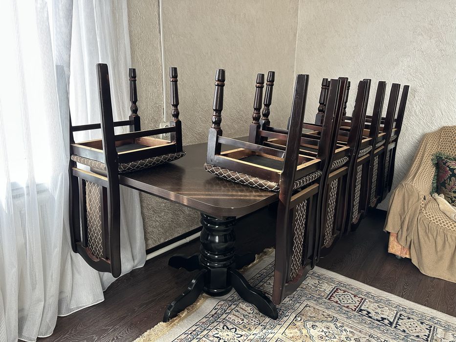 Комплект стол со стульями