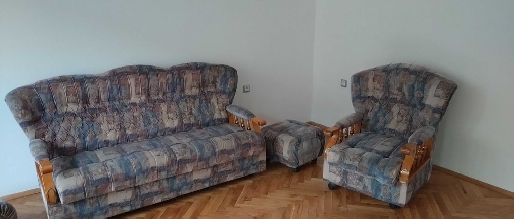 Запазен комплект мебели за хол/дневна