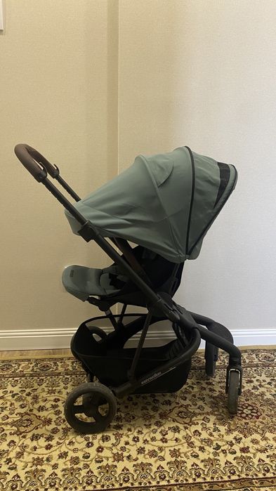 Продам детскую коляску Easywalker Charley