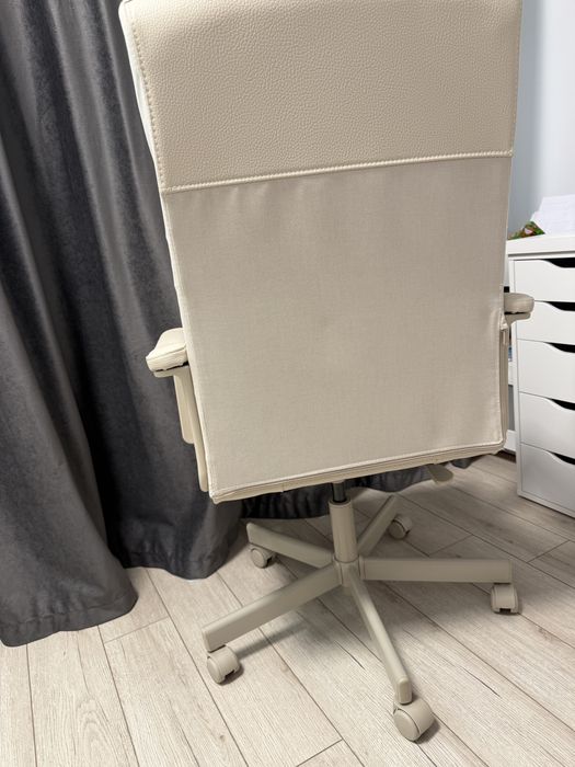 Scaun de birou crem/bej- stare impecabila