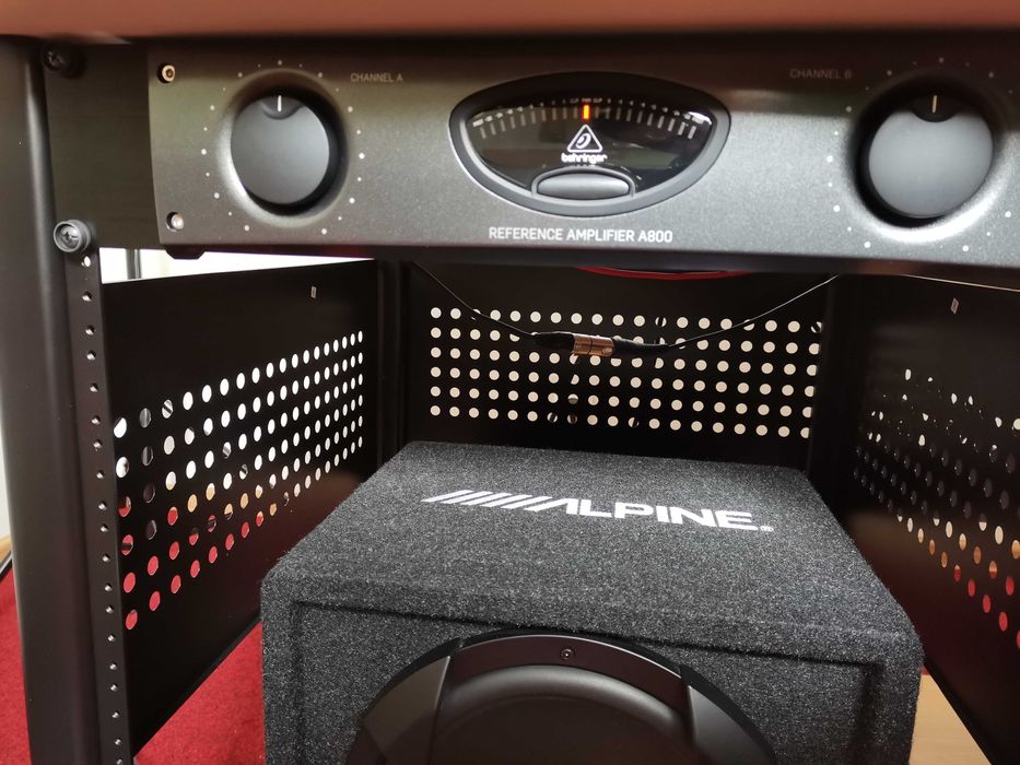 Продавам Озвучаване за студио (DBX DriveRack PA2, Behringer)