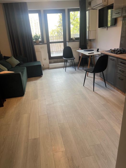 Inchiriez apartament zona Podu Ros