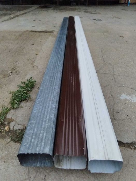 Сливная труба для крыши.