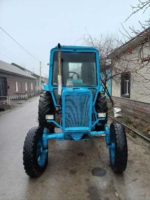 Беларус 80 срочни сотилади