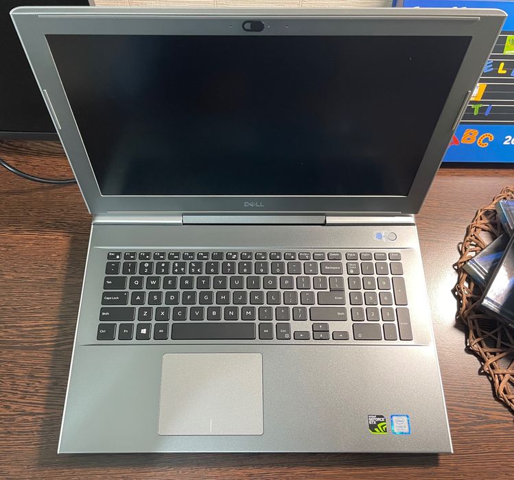 Dell Vostro 15 7580 | i5-8300H | GTX 1050 Ti 4GB | 16GB | 512GB NVMe | IPS