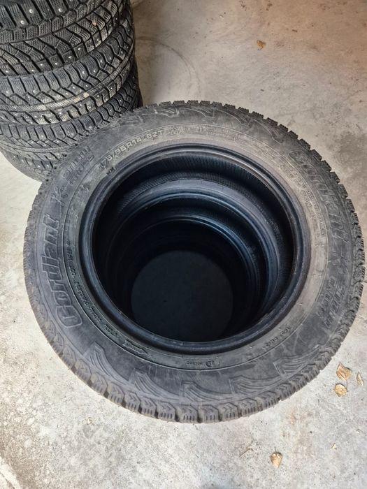 Продам шина размер 14