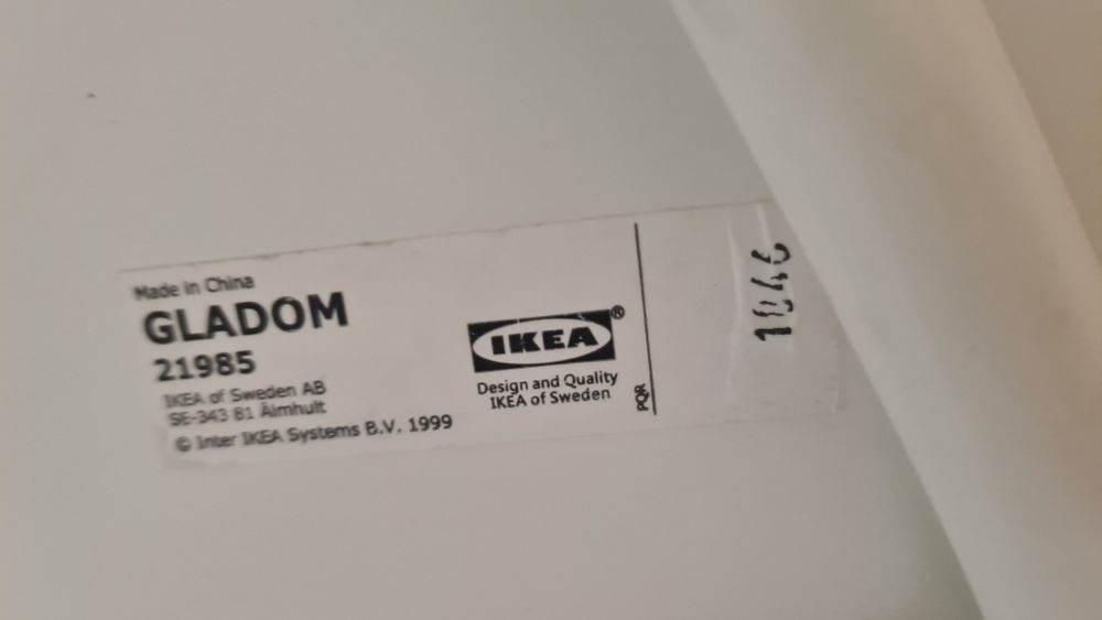 Продам стол икеа+цветок