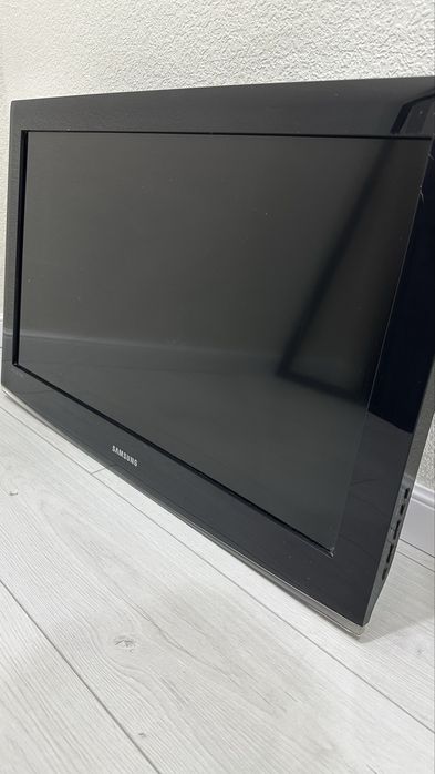 Телевизор Samsung диагональ 32