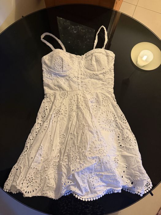 Красива дамска рокля Zara,отлично състояне