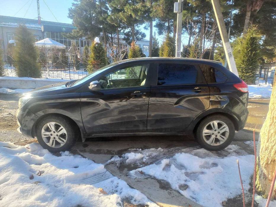 Lada X-Ray Qora Srochno sotiladi