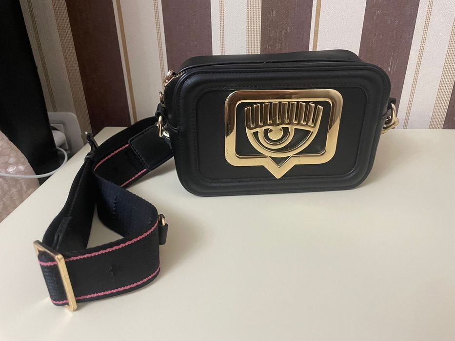 Vand geanta Chiara Ferragni