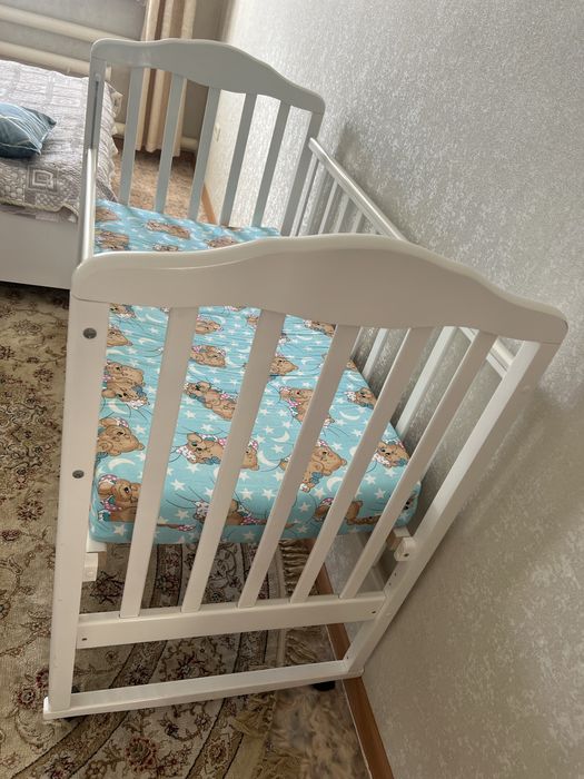 Продам детскую кроватку