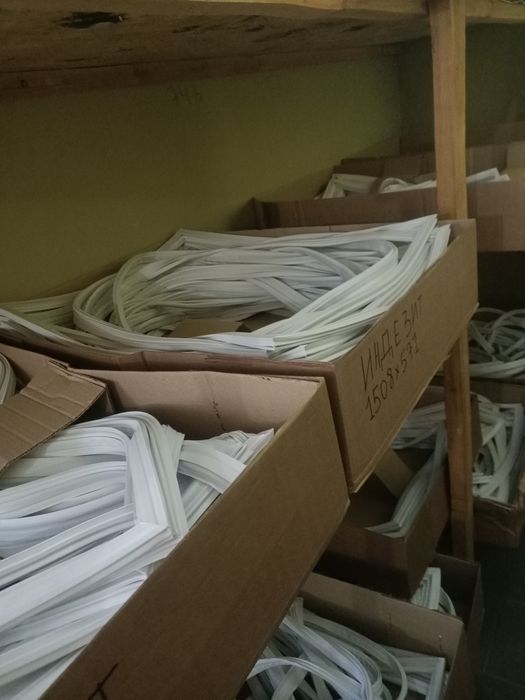 Уплотнительные резинки на холодильники морозильники, Фреон