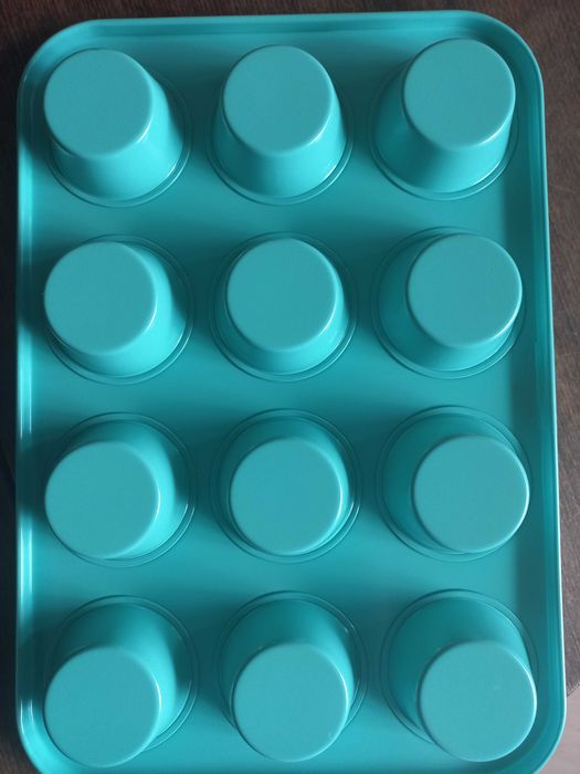 Форма за мъфини, тава и резци Hello Kitty за печива, кошнички, Пинята