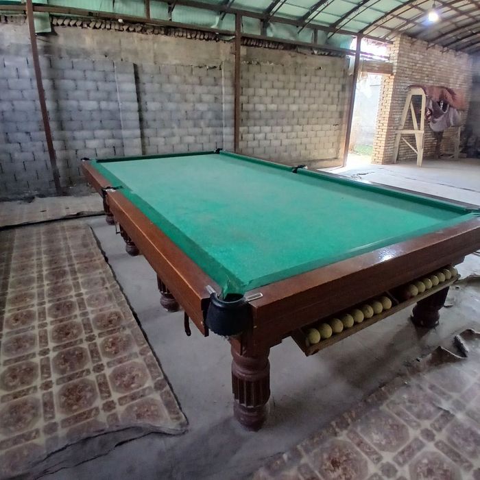 Bilyart stol sotiladi