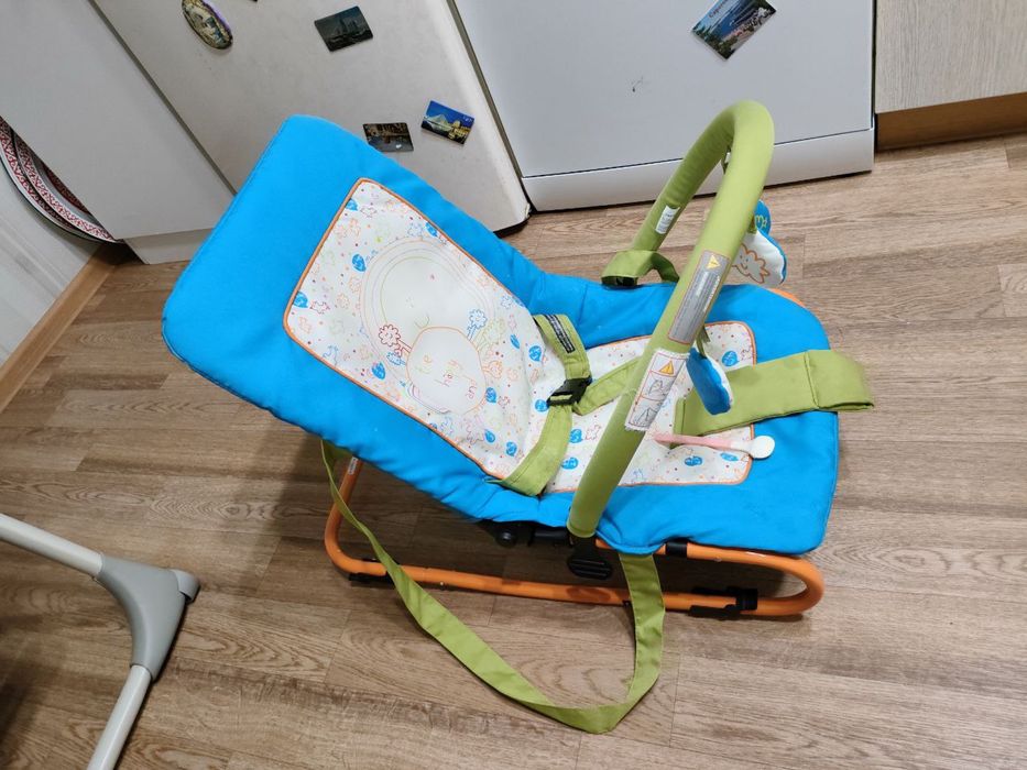 Шезлонг детский