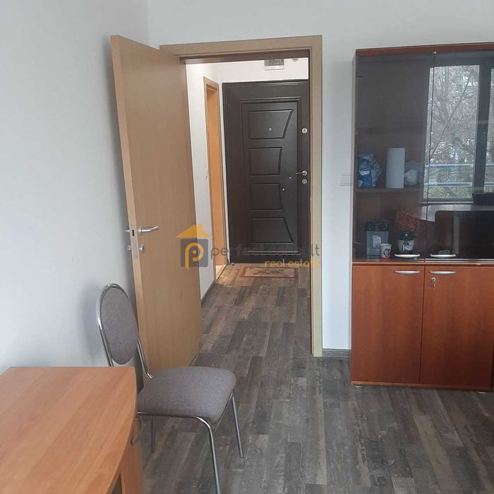 Дава се под наем Офис в Пловдив, Тракия - 25 кв.м за 248.88 € - Снимка #3