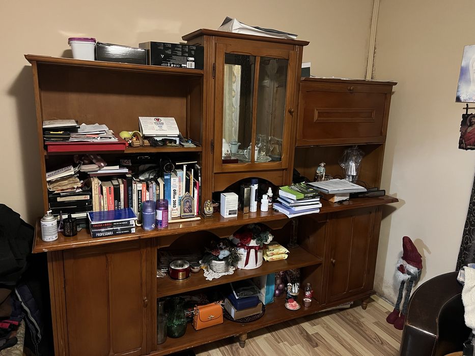 Biblioteca din lemn masiv