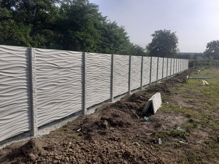 Executam garduri porți ori care model la comanda clientului cu toate m