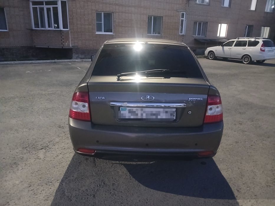 Продам ладу прирору хэчтбек 2