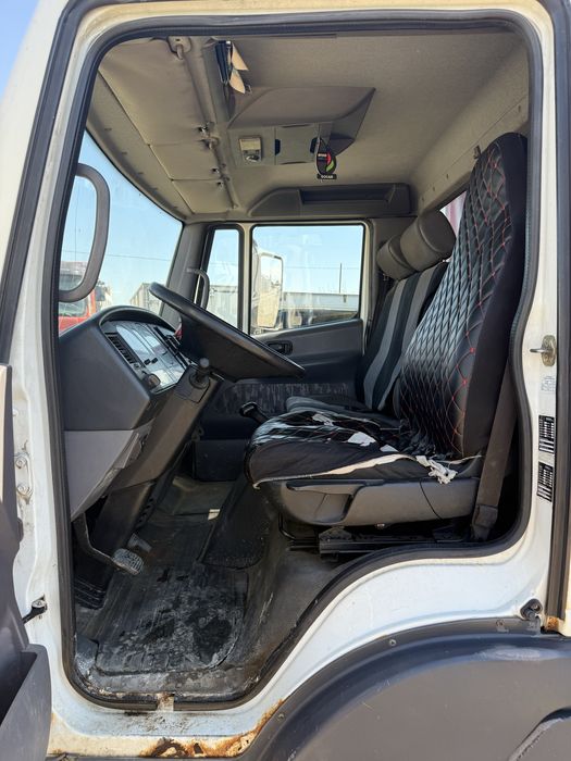 Nissan Atleon carosata 4 m