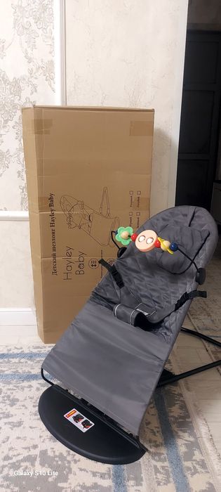 Детский шезлонг.