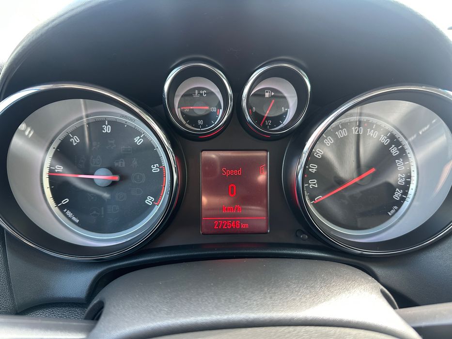 Vând Opel Astra J, sau schimb cu Moto