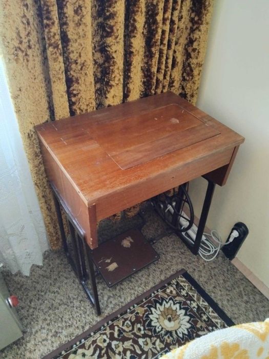 Стара Шевна Машина NAUMANN