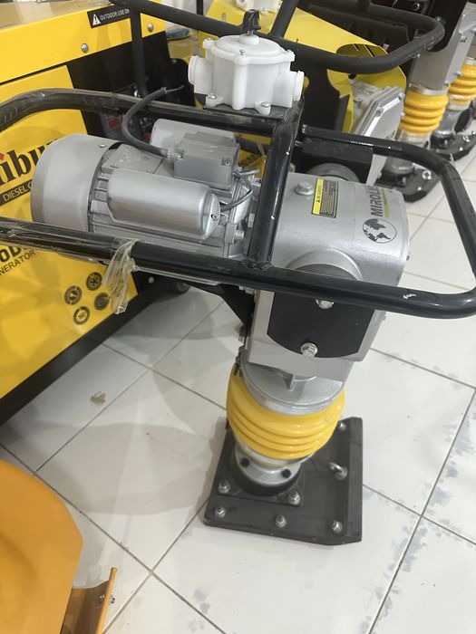 Трамбовател трамбовка кенгуру