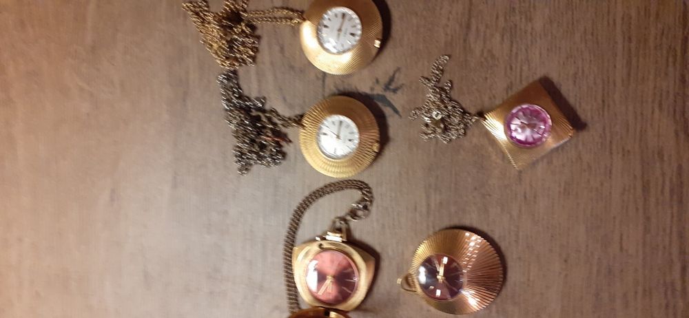 Съветски/ Руски механични часовници в безупречно работещо състояние