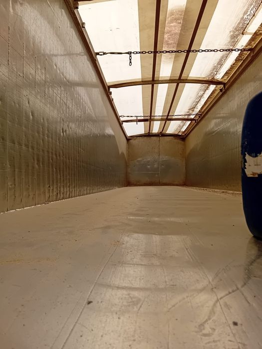 Vând semiremorca cereale 65 mc