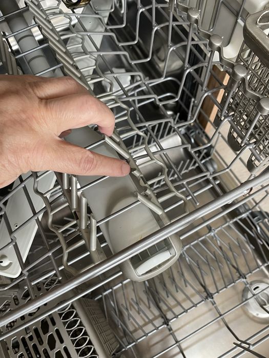 Продам посудомоечную машину