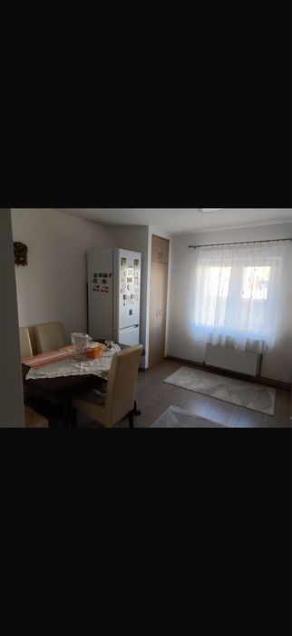 Apartament cu doua camere de inchiriat