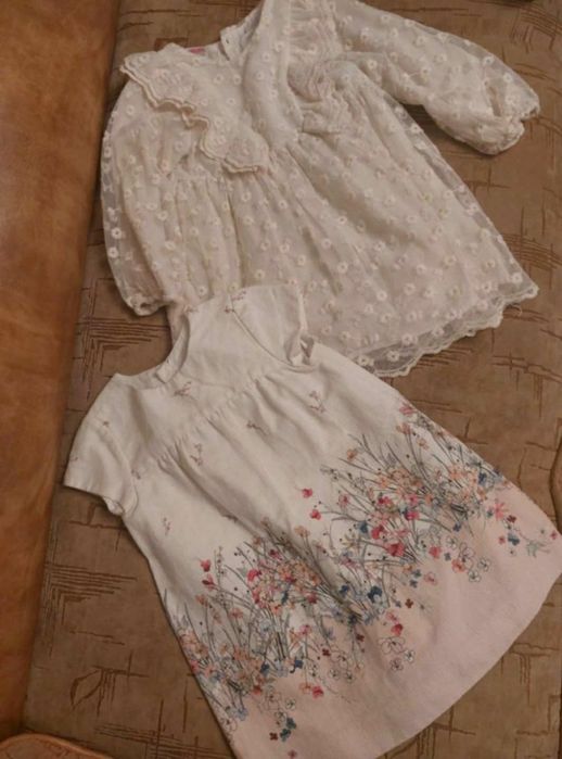 Rochie zara marime 98 pentru 2-3 ani. In stare foarte buna, ca noua.