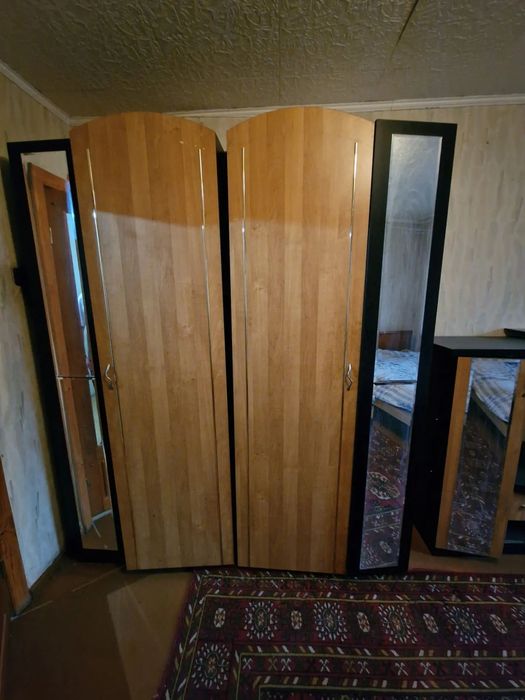 Стенка  бу 10000 продам