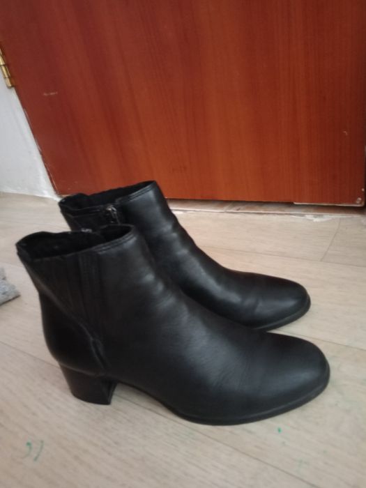 Продам кожаные полусапожки