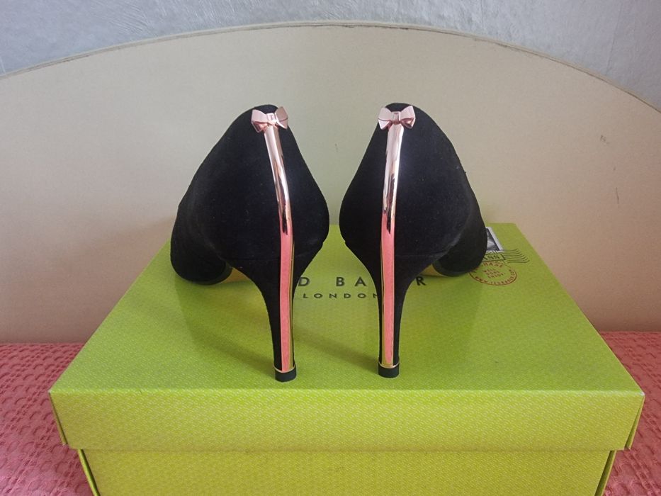 Обувки Ted Baker нови