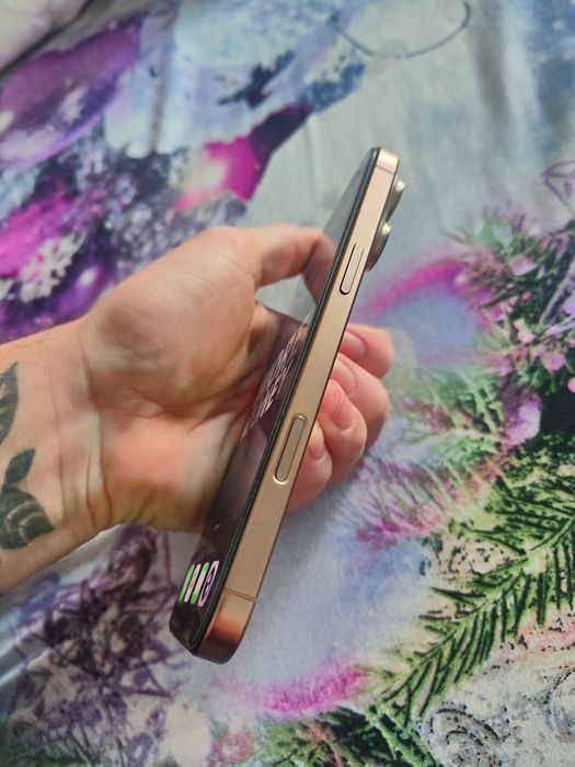 Vând IPhone 16 Pro MAX