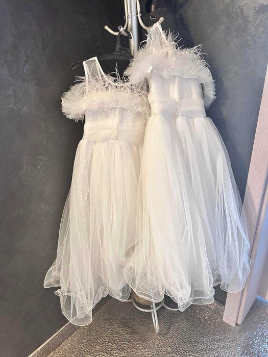 Рокли за шаферки с естествени пера